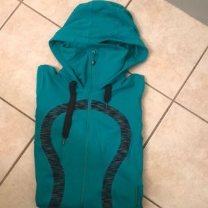 LULULEMON - Vintage Daily Yoga Jacket with hood